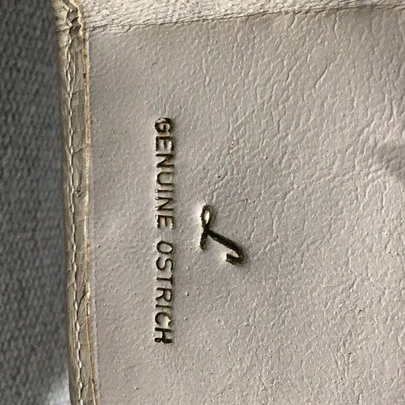 Genuine OSTRICH key case - Picture 3 of 3
